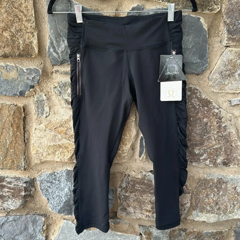 NWT Lululemon Run: In The Sun Crop Black size 6